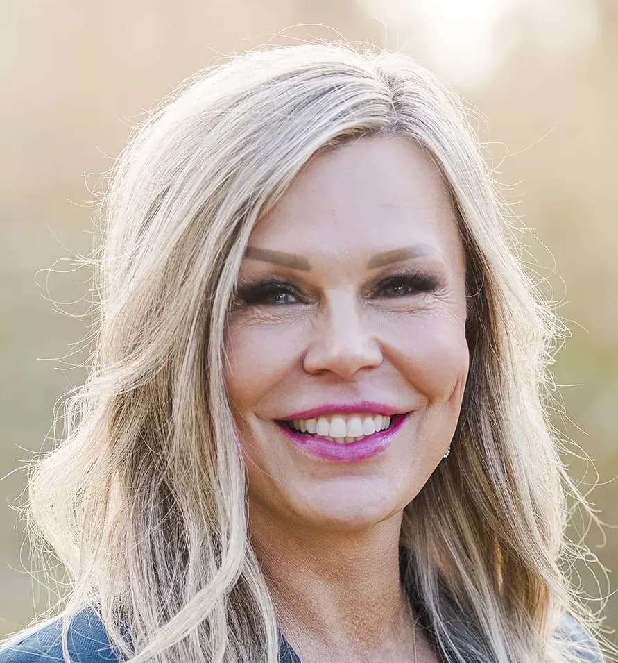 LaJuana, general manager of Dowell Dentistry